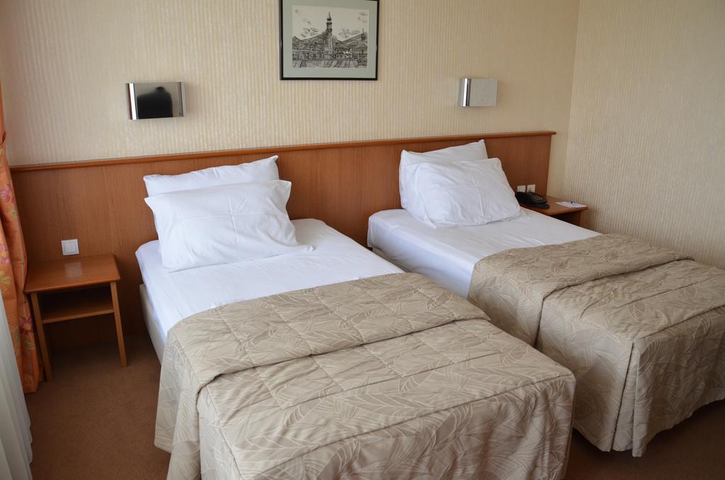 Hotel Bellevue Skopje Ruang foto