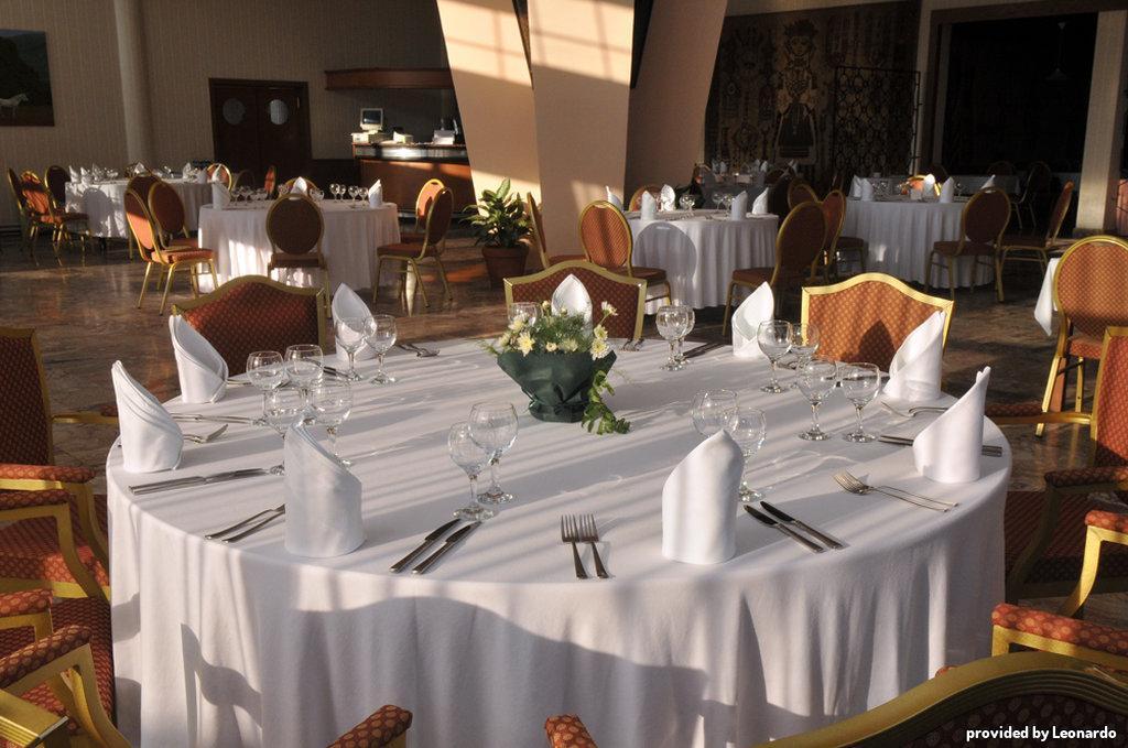 Hotel Bellevue Skopje Restoran foto