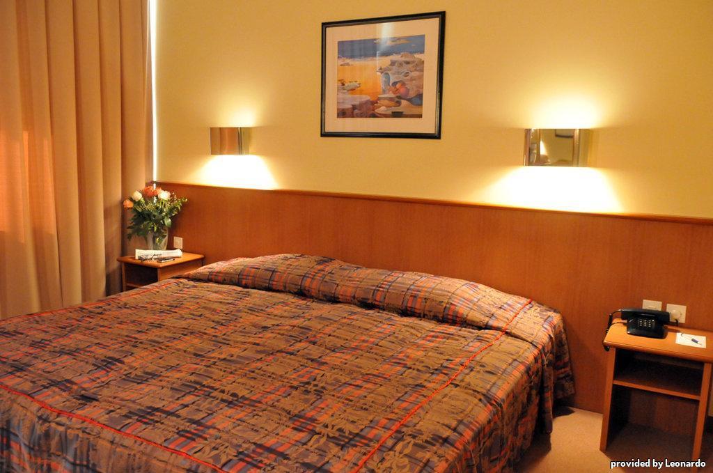 Hotel Bellevue Skopje Ruang foto
