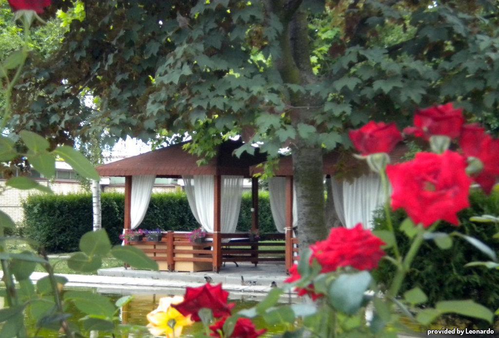 Hotel Bellevue Skopje Bagian luar foto