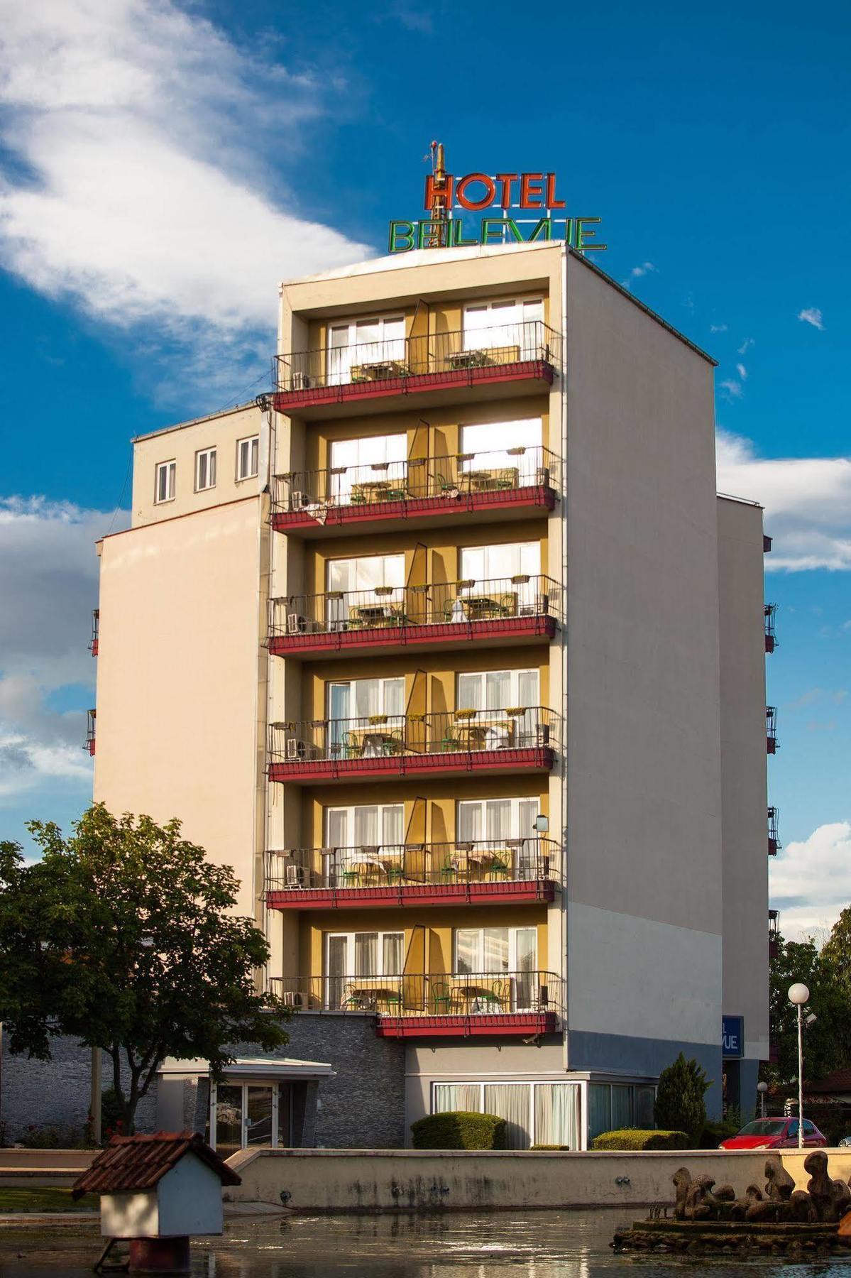 Hotel Bellevue Skopje Bagian luar foto