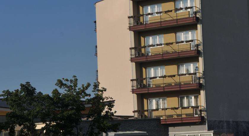 Hotel Bellevue Skopje Bagian luar foto
