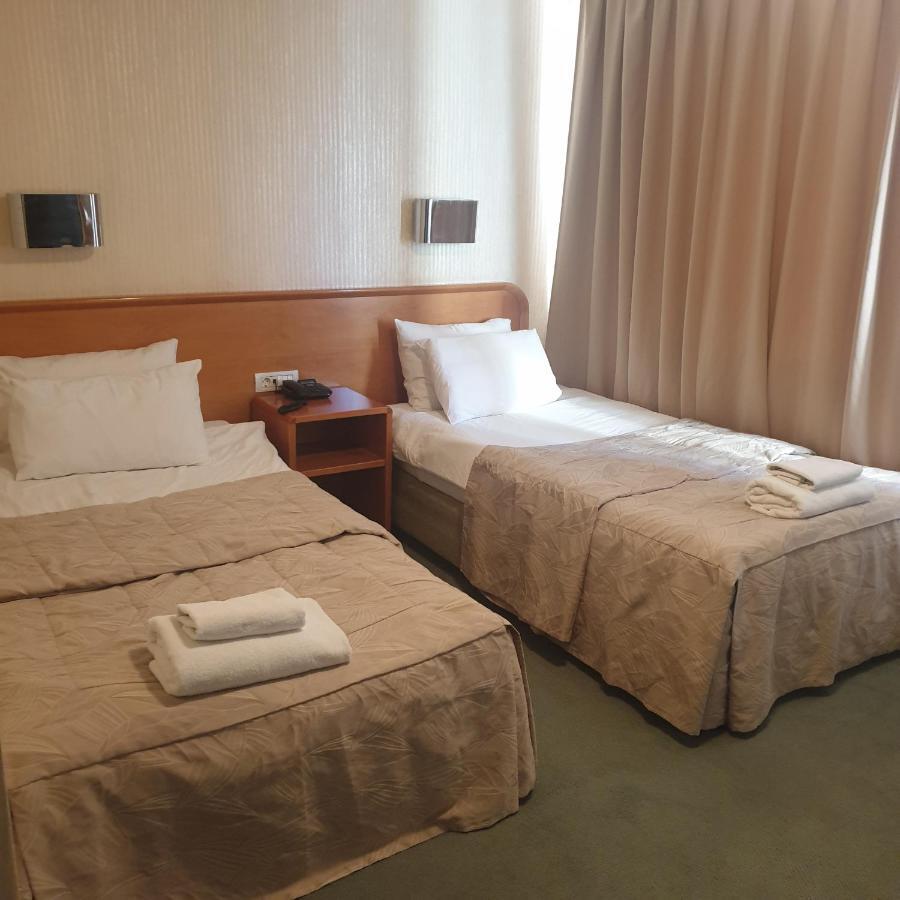 Hotel Bellevue Skopje Bagian luar foto