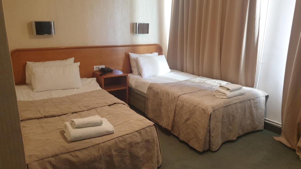 Hotel Bellevue Skopje Bagian luar foto