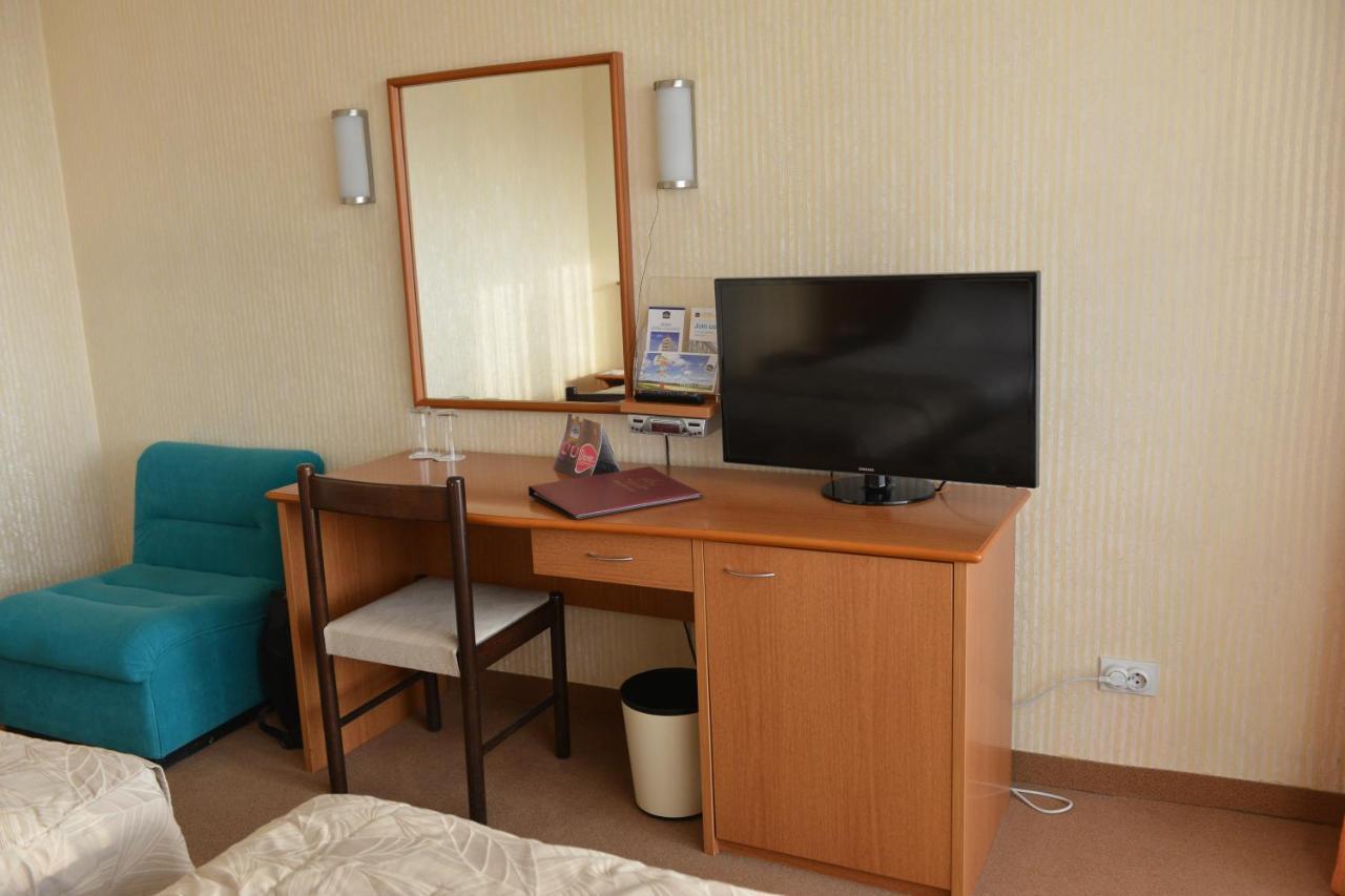 Hotel Bellevue Skopje Bagian luar foto